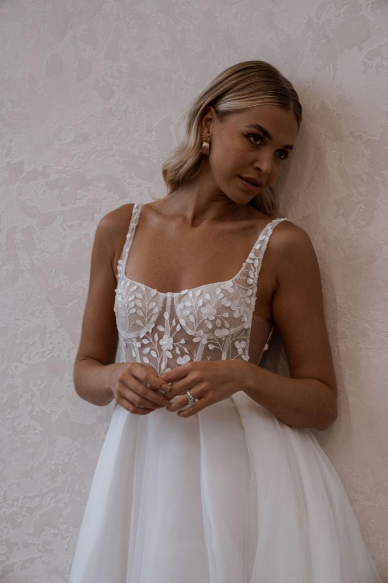 HUXLEY FLOWY | MADE WITH LOVE BRIDAL