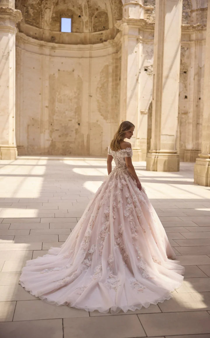 Hideko | Veni Infantino