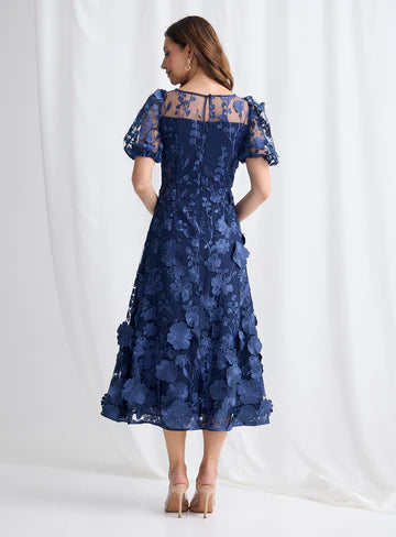 Lizzie| Trellis Lane