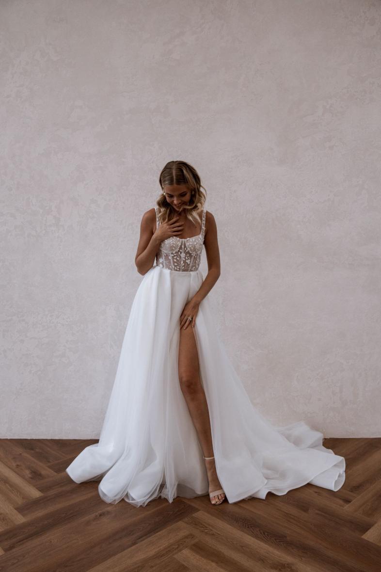 HUXLEY FLOWY | MADE WITH LOVE BRIDAL